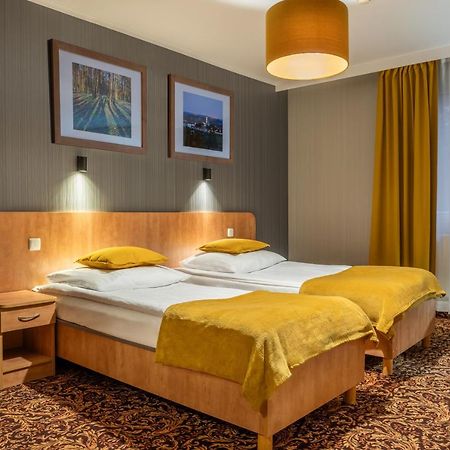 Hotel Kuznia Napoleonska Teresin Buitenkant foto