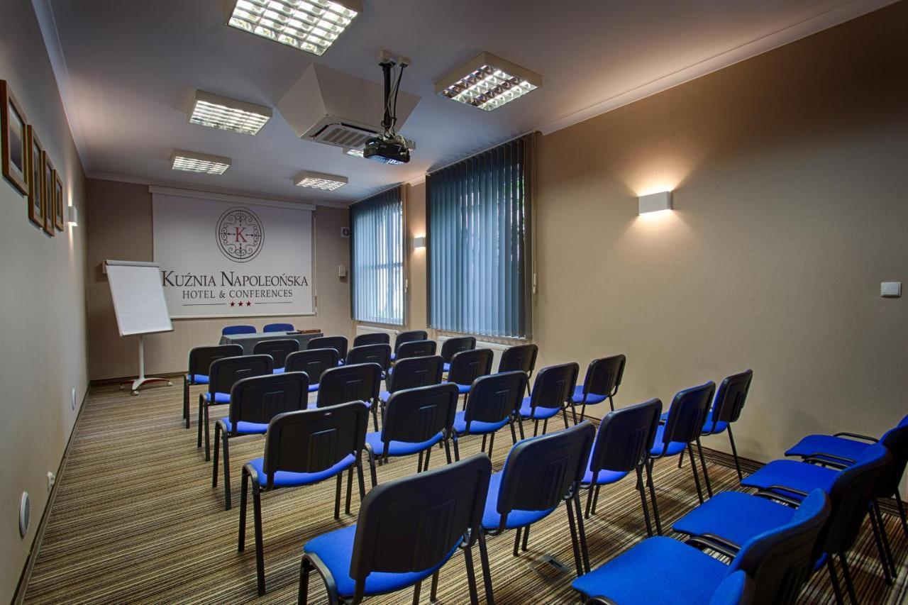 Hotel Kuznia Napoleonska Teresin Buitenkant foto