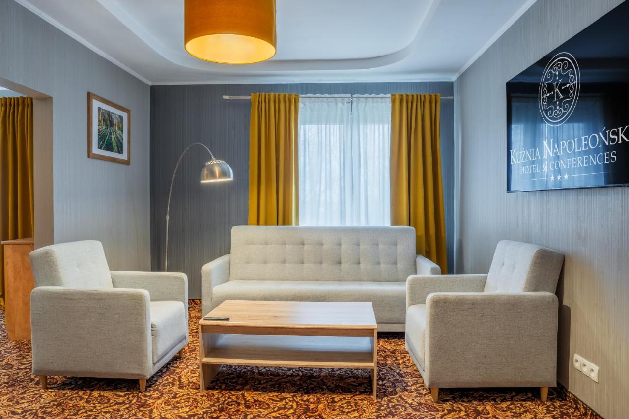 Hotel Kuznia Napoleonska Teresin Buitenkant foto