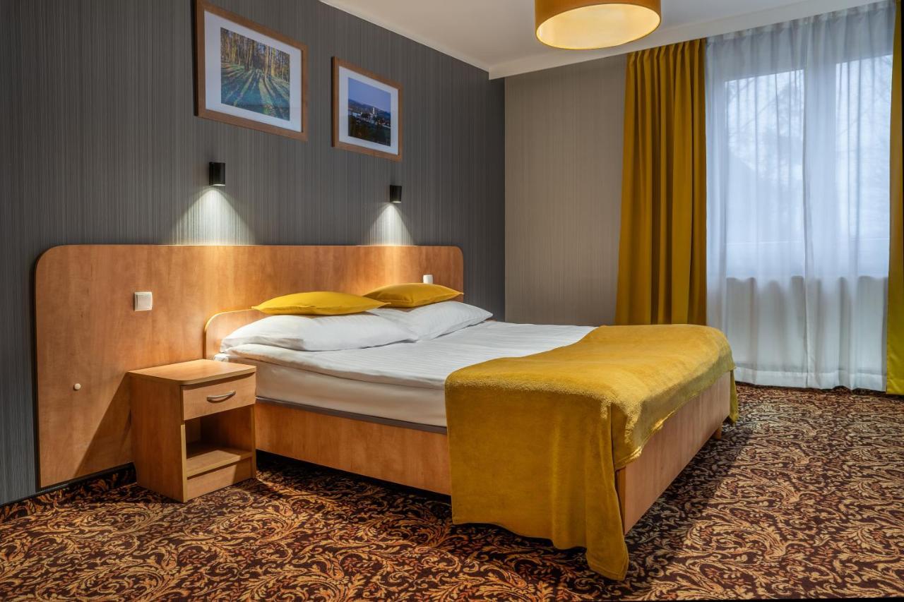 Hotel Kuznia Napoleonska Teresin Buitenkant foto