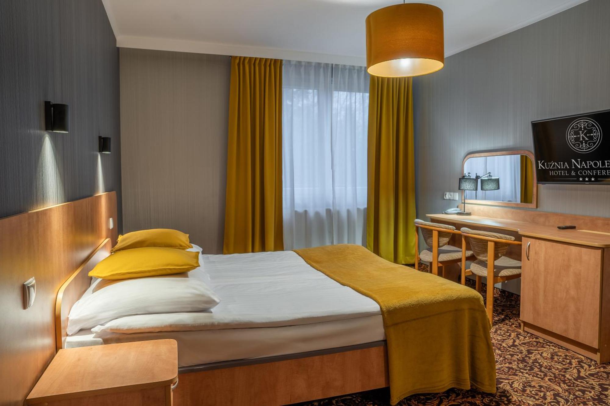Hotel Kuznia Napoleonska Teresin Buitenkant foto