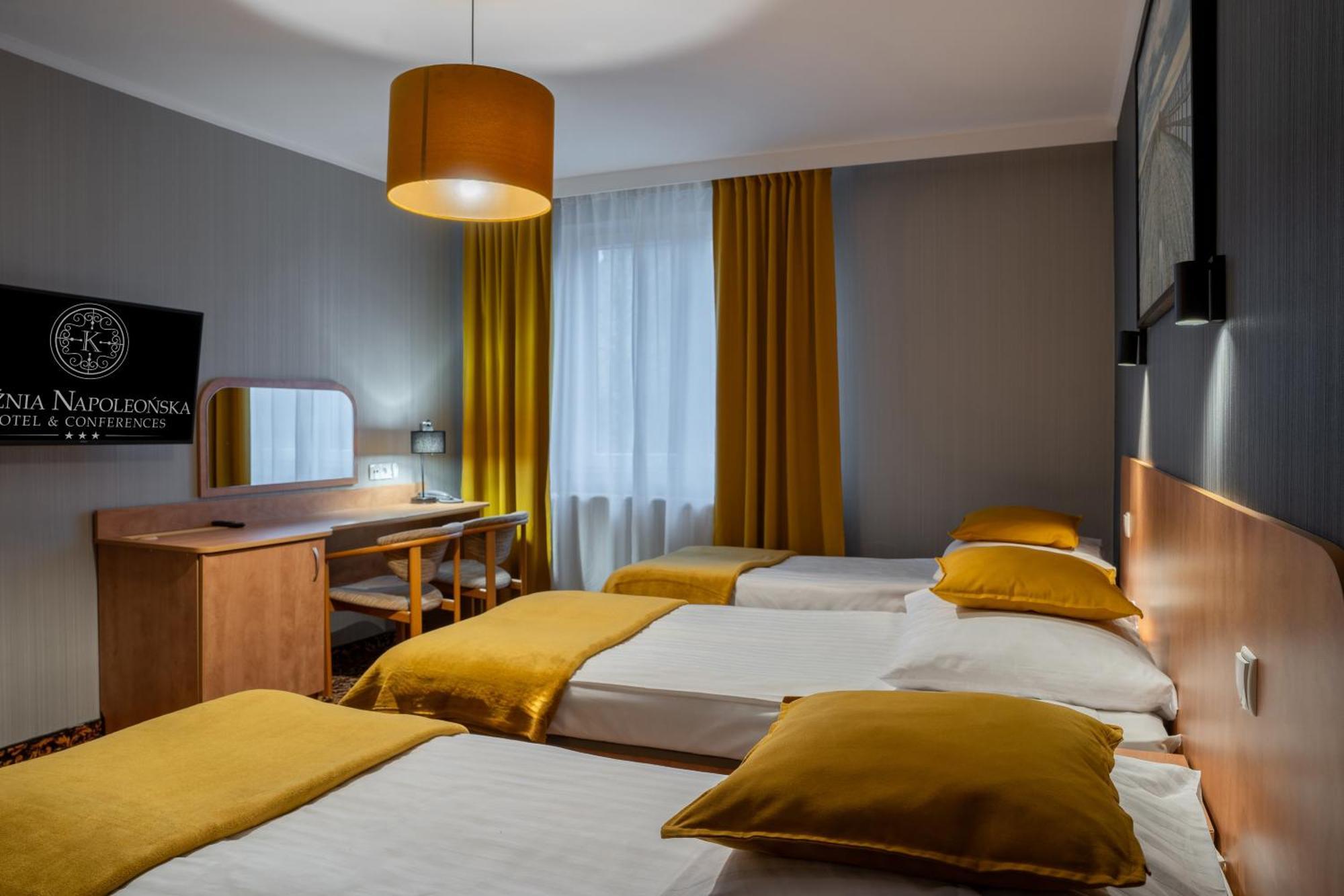 Hotel Kuznia Napoleonska Teresin Buitenkant foto