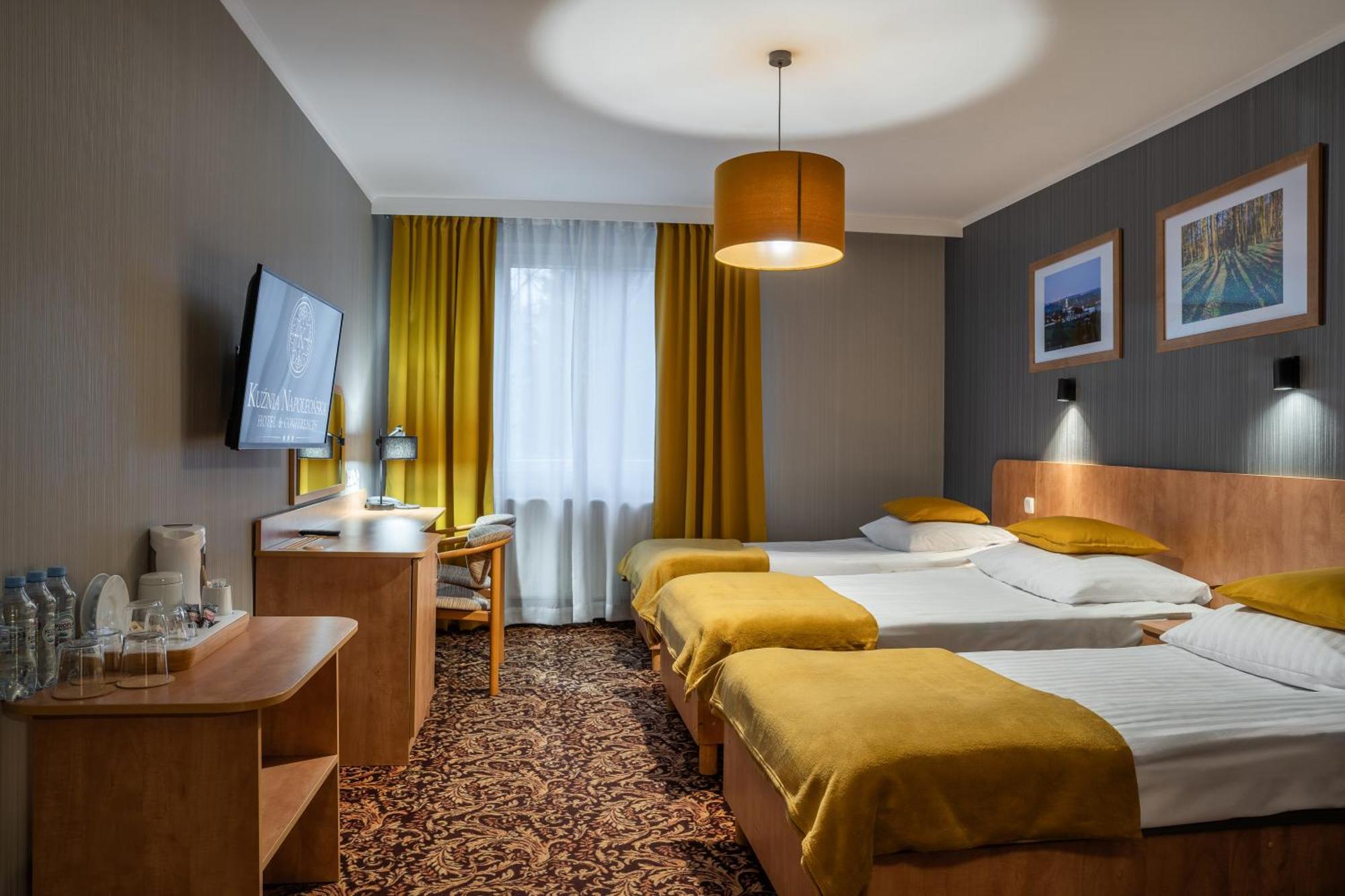 Hotel Kuznia Napoleonska Teresin Buitenkant foto