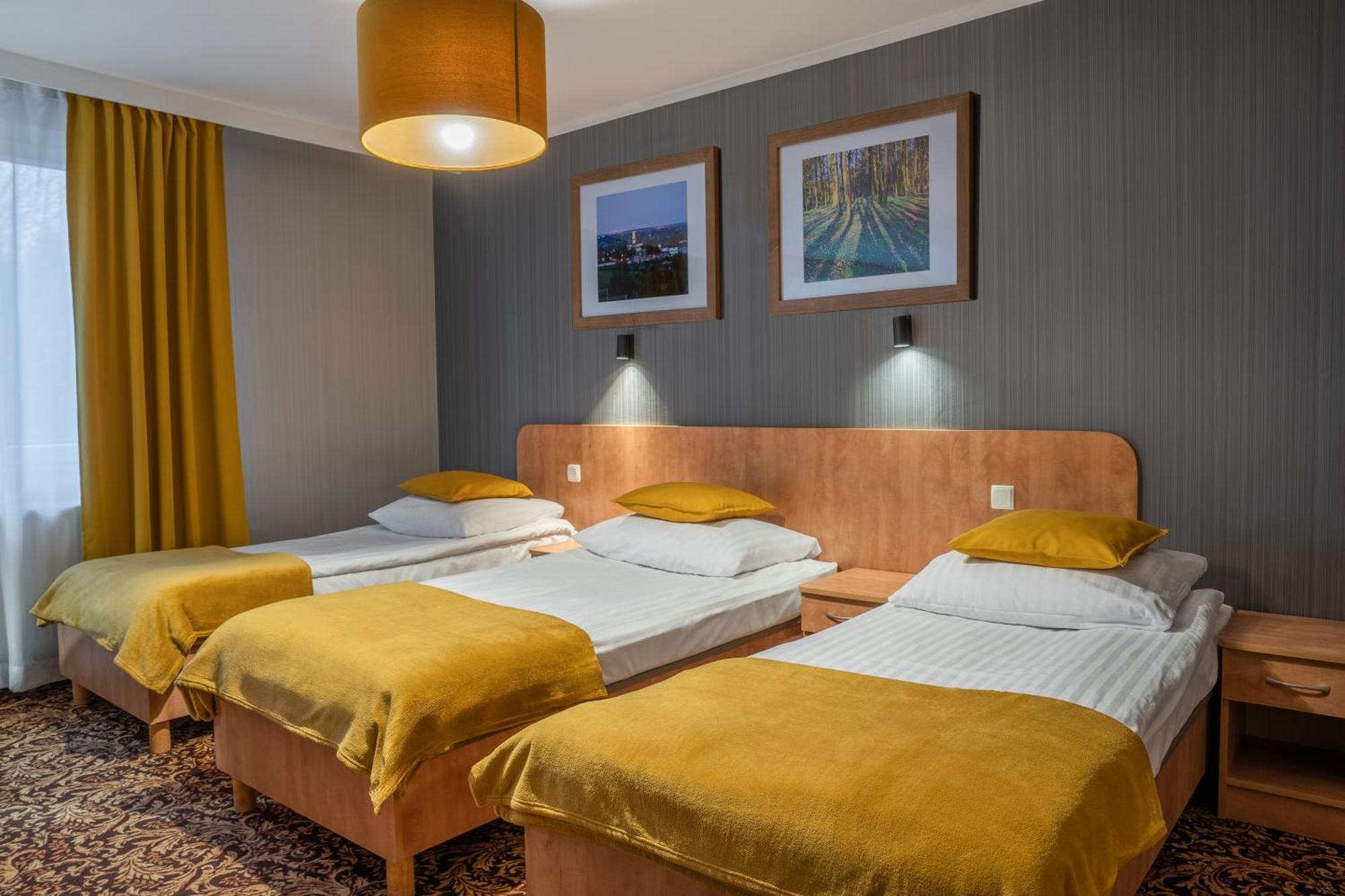 Hotel Kuznia Napoleonska Teresin Buitenkant foto